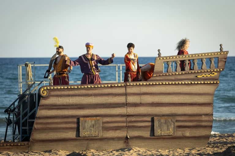 El Desembarco Pirata vuelve a la playa de Castelldefels