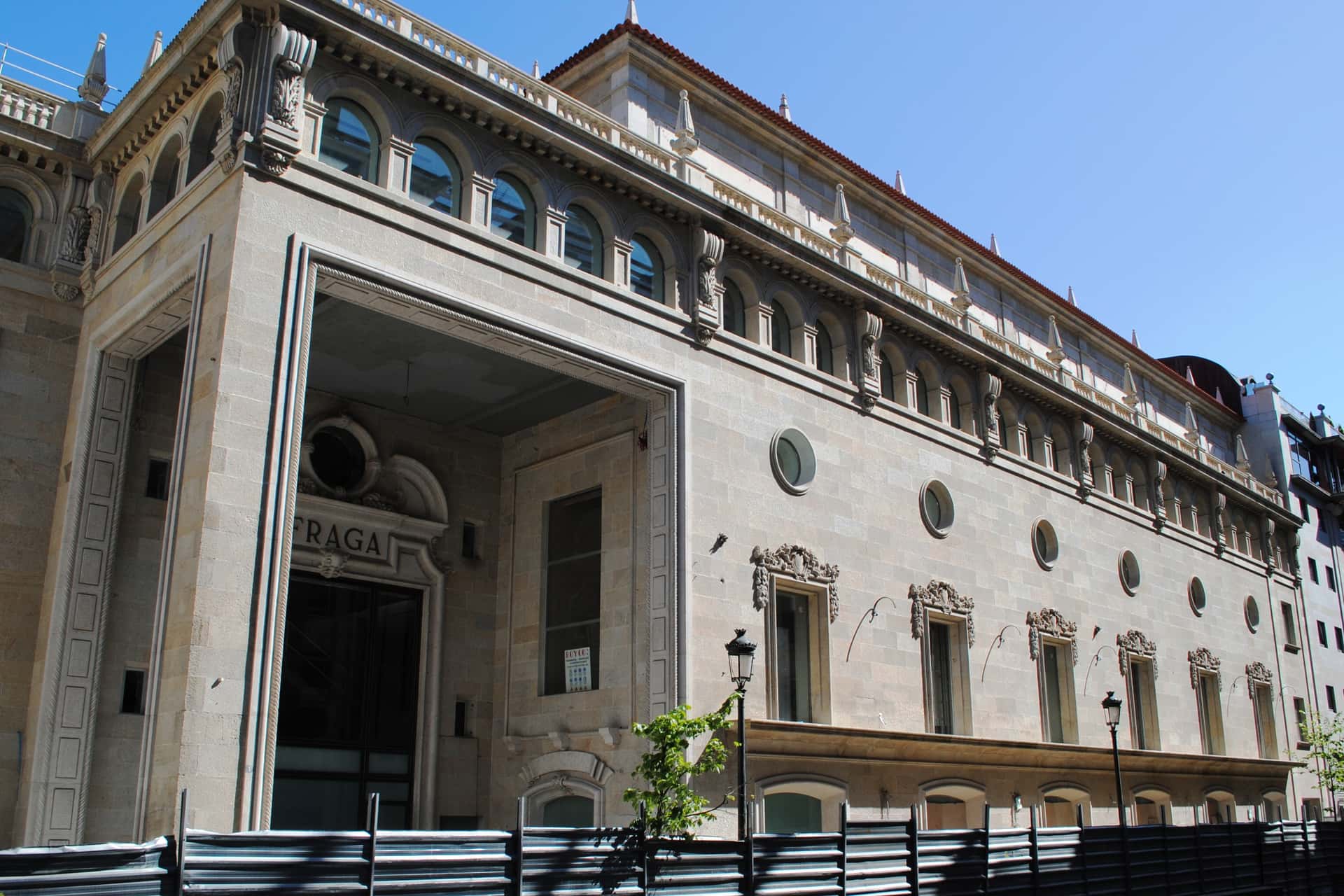 Visita el Teatro Cine Fraga por dentro: horarios y reservas