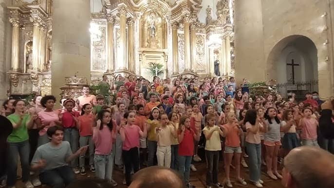 Concierto sinfónico al aire libre en el Palacio Foral
