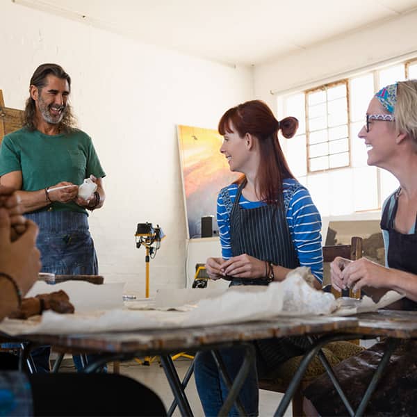 GetxoaktibaTU! Taller: Catrinas de papel: Arte en filigrana