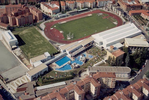 Estadio Larrabide