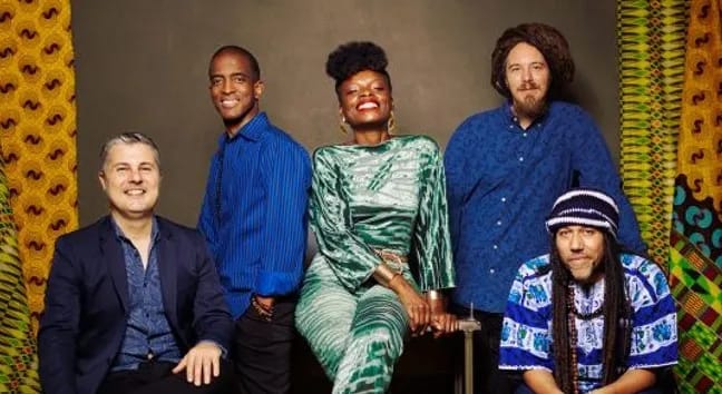 Conciertos Jacobeos: Astrid Jones & The Blue Flaps