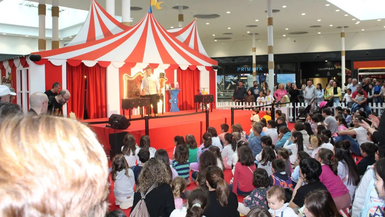 III Festival de Magia de As Cancelas - Roberto Lolo: The Showman
