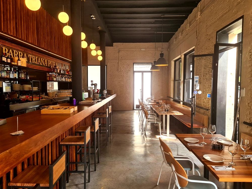 Barra Triana Pura: tapeo tradicional y terraza en Chapina