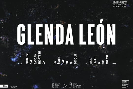 Performance Conversio de Glenda León