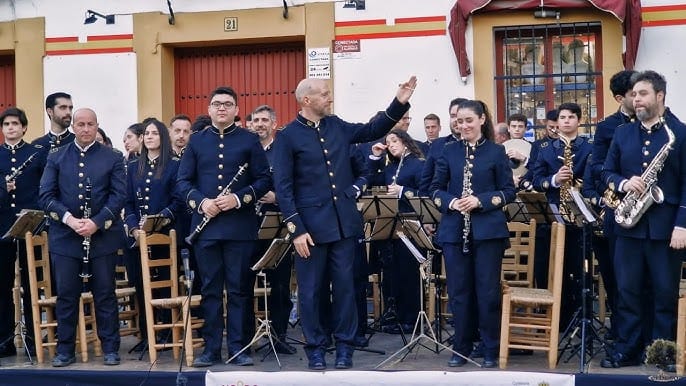 Concierto de la Sociedad Filarmónica Nuestra Señora del Carmen de Salteras en la Residencia Gerón