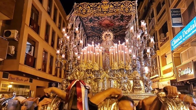 Misa por el 38.º aniversario de la coronación canónica de la Virgen de la Esperanza