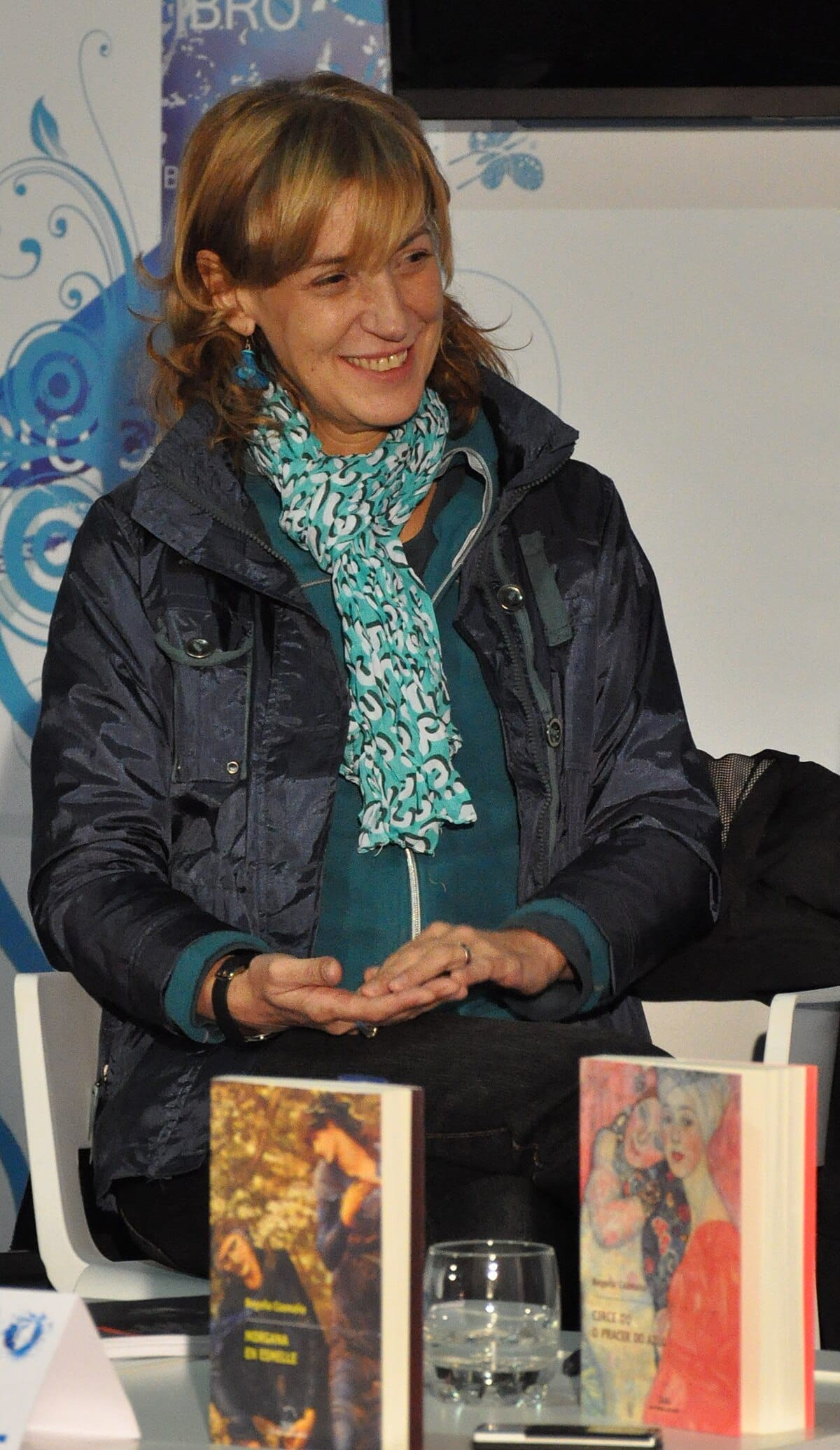 Muestra bibliográfica dedicada a Begoña Caamaño