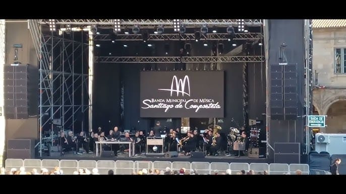 Homenaje a placeros y concierto de la Banda de Música de Santiago