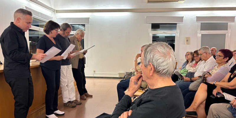 Presentación del libro 'Dos que se besaban en la muerte' de Mateo Rello