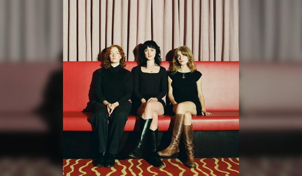 Folk Bitch Trio