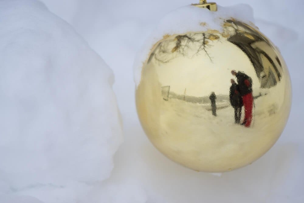 Es Navidad y faltas tú