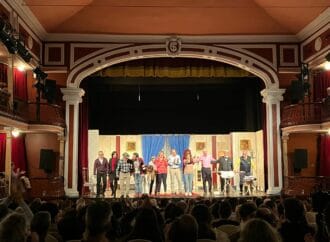 Teatro benéfico: AlkalaNahar presentará "Un Poema y un destino"