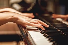 Actuación del compositor y pianista santanderino David Díaz de la Espina