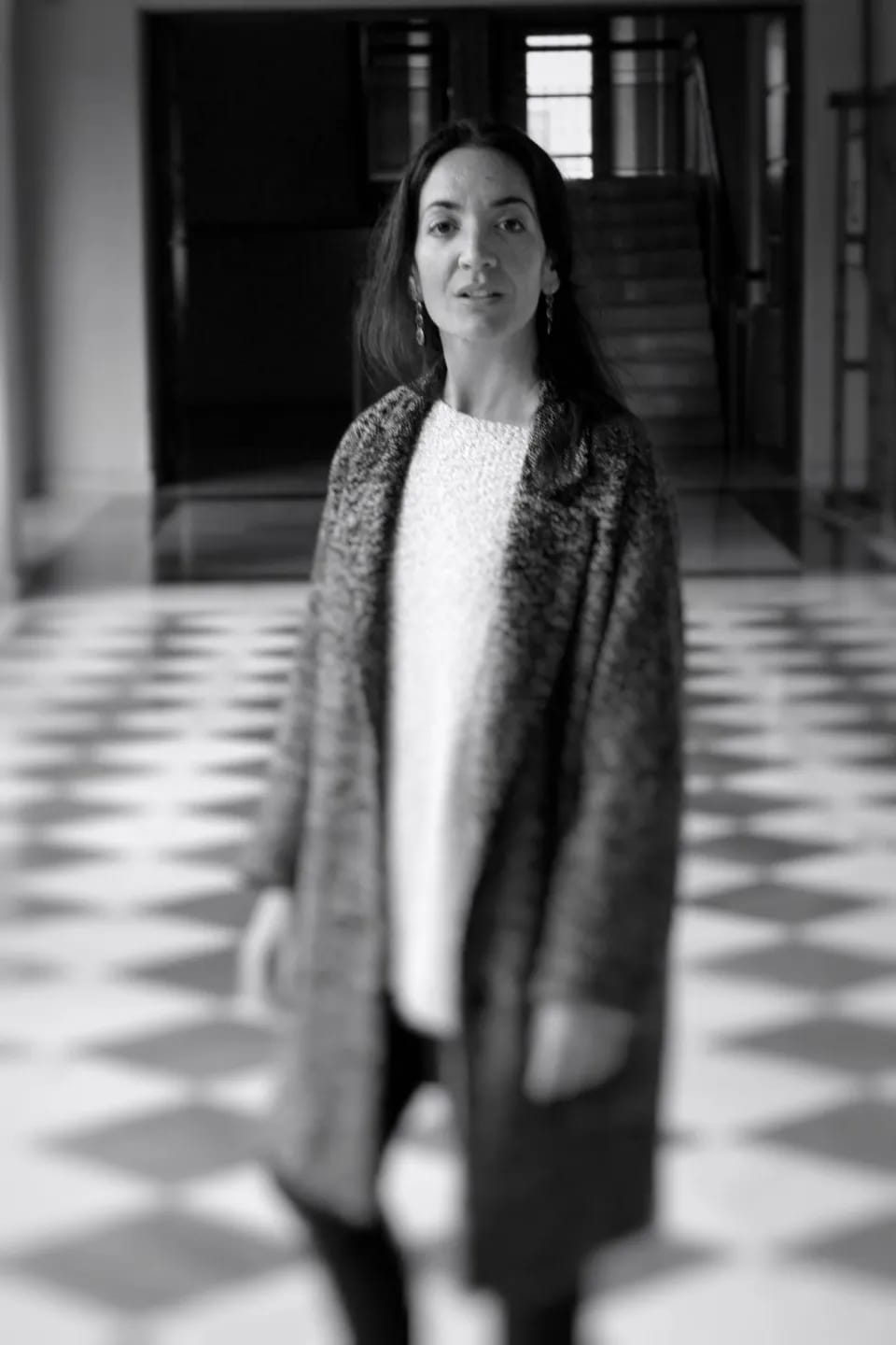 Charla de Elena Bolaños sobre "El crujido de la tierra"