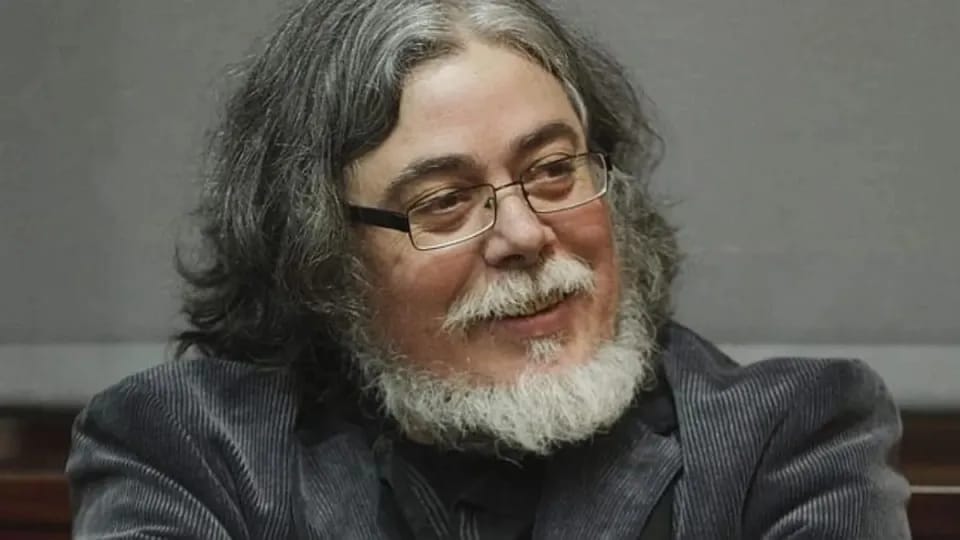 Encuentro con Manuel Moya en torno a `Un buitre en el jardín´