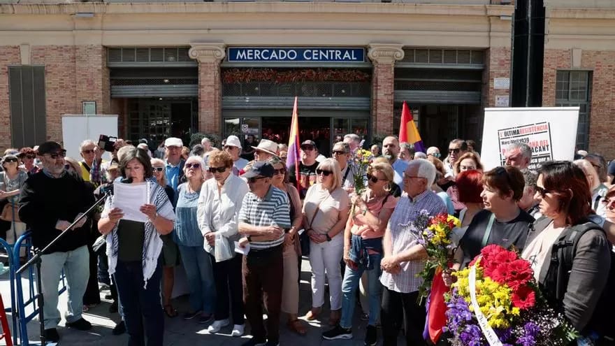 Homenaje a las víctimas del bombardeo al Mercado Central