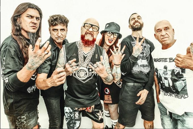Concierto DEF CON DOS + Grandma's Ashes