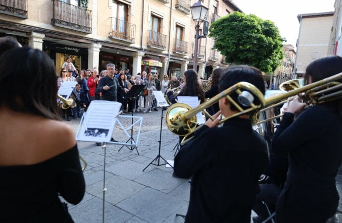 Conservatorio a la calle