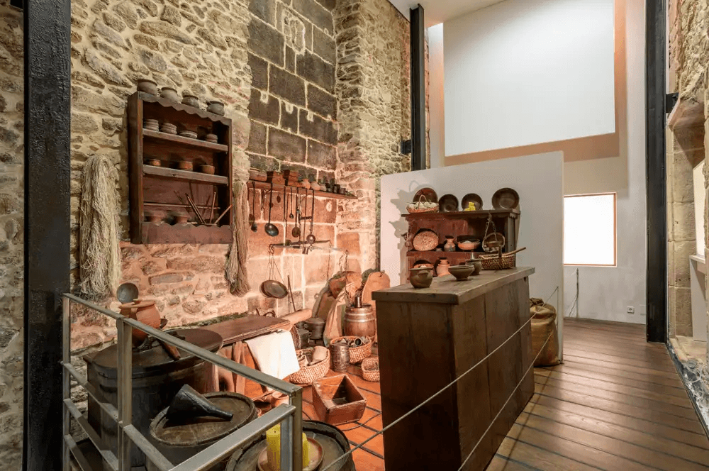 Visita guiada a la exposición fotográfica 'Carreiros sen néboa'