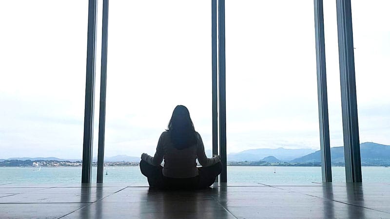 Yoga, arte y mar