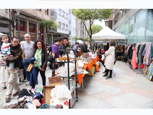 Mercado de antigüedades de Ourense