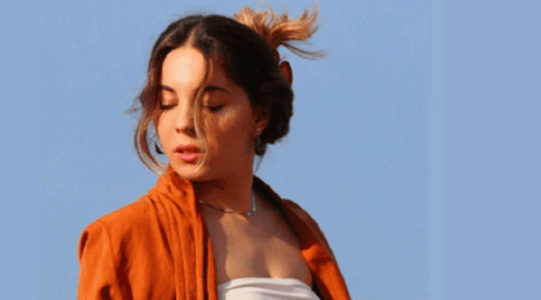 Marina Canet presenta 'A cau d'orella' con Jordi Carreras