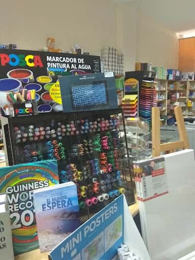 Librería Suly en Adeje: Libros de viajes y cafetería
