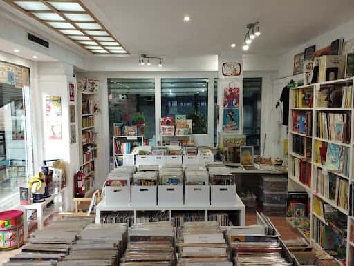Sirnilan Cómics: tebeos y juegos en Majadahonda