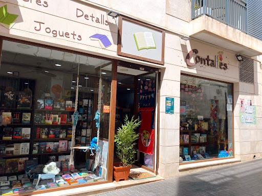 Llibreria Contalles: libros de segunda mano y café en Benidorm
