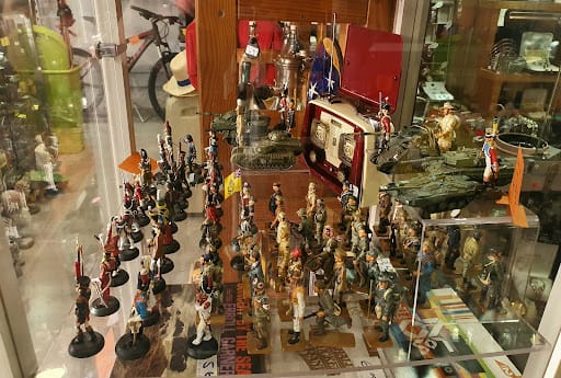 Porcuatroduros: moda vintage y coleccionismo en Benidorm