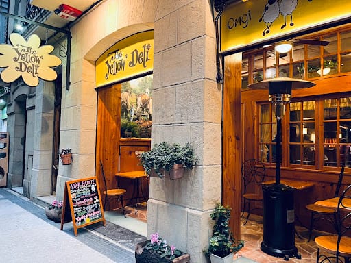 Yellow Deli Donostia: libros de cocina y comida casera