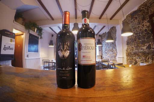 Adega Lastras: vino local y picoteo en Betanzos