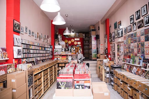 Sleazy Records: vinilos y cultura retro en Málaga
