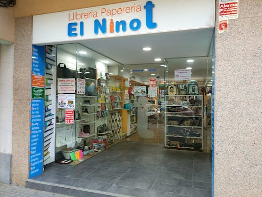 El Ninot: mapas y libros de viaje en El Prat