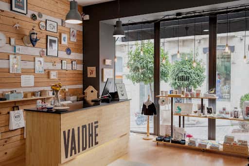 VAIDHÉ: Diseño, ilustración y artesanía local en Vigo