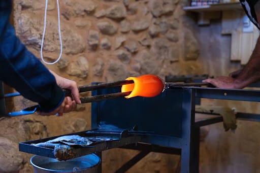 Taller de soplado de vidrio en Trescasas