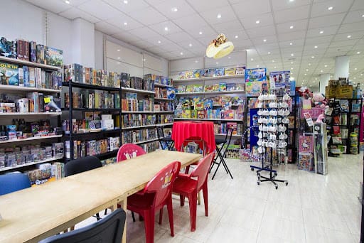 Pulsar Store: juegos de mesa, rol y coleccionismo en Torrevieja