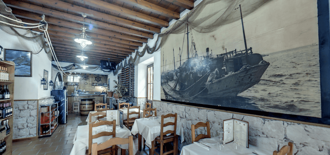 Comer marisco y paella en El Gavilán del Mar en Estepona
