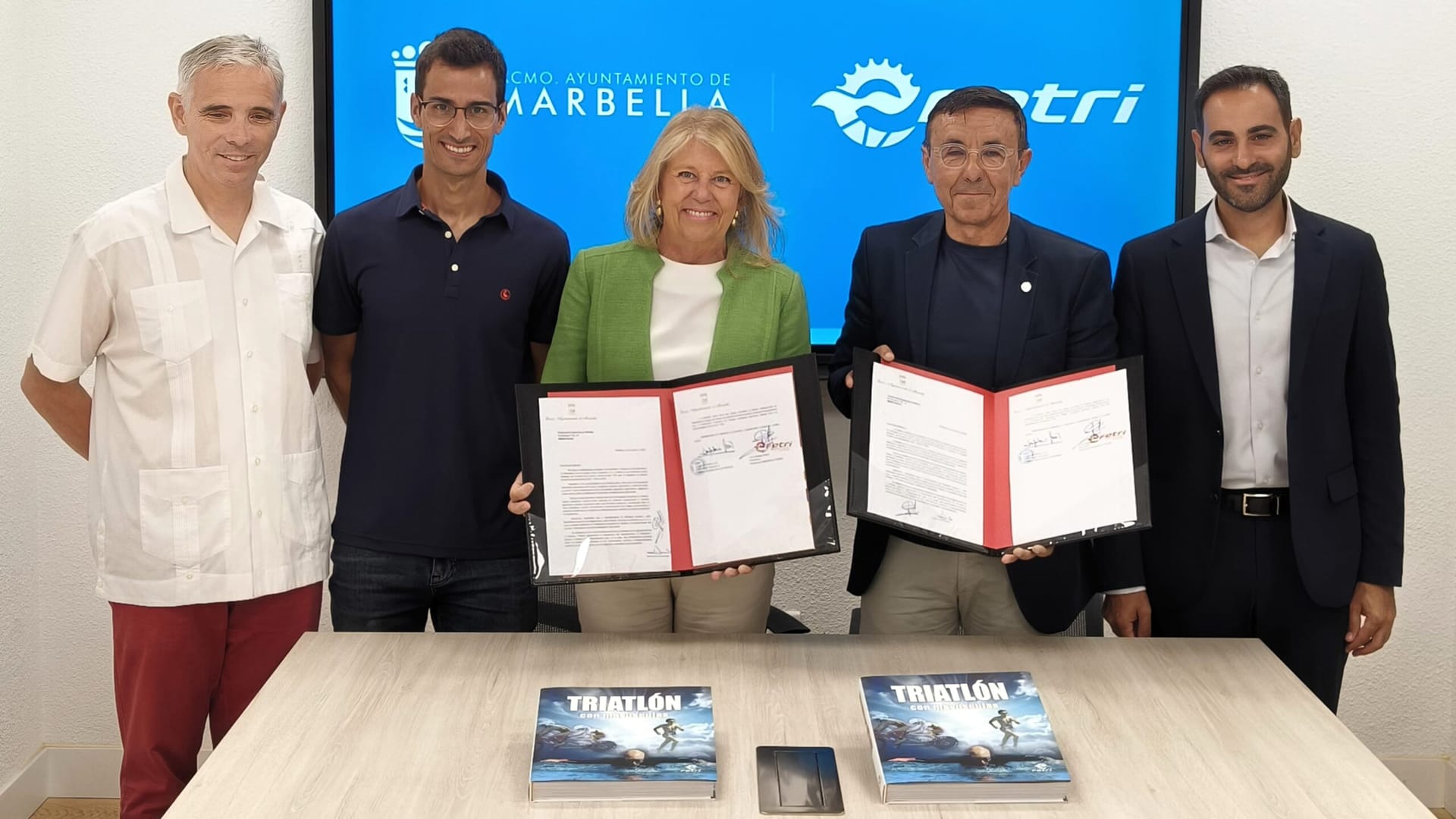 Marbella presenta su candidatura para el circuito T100