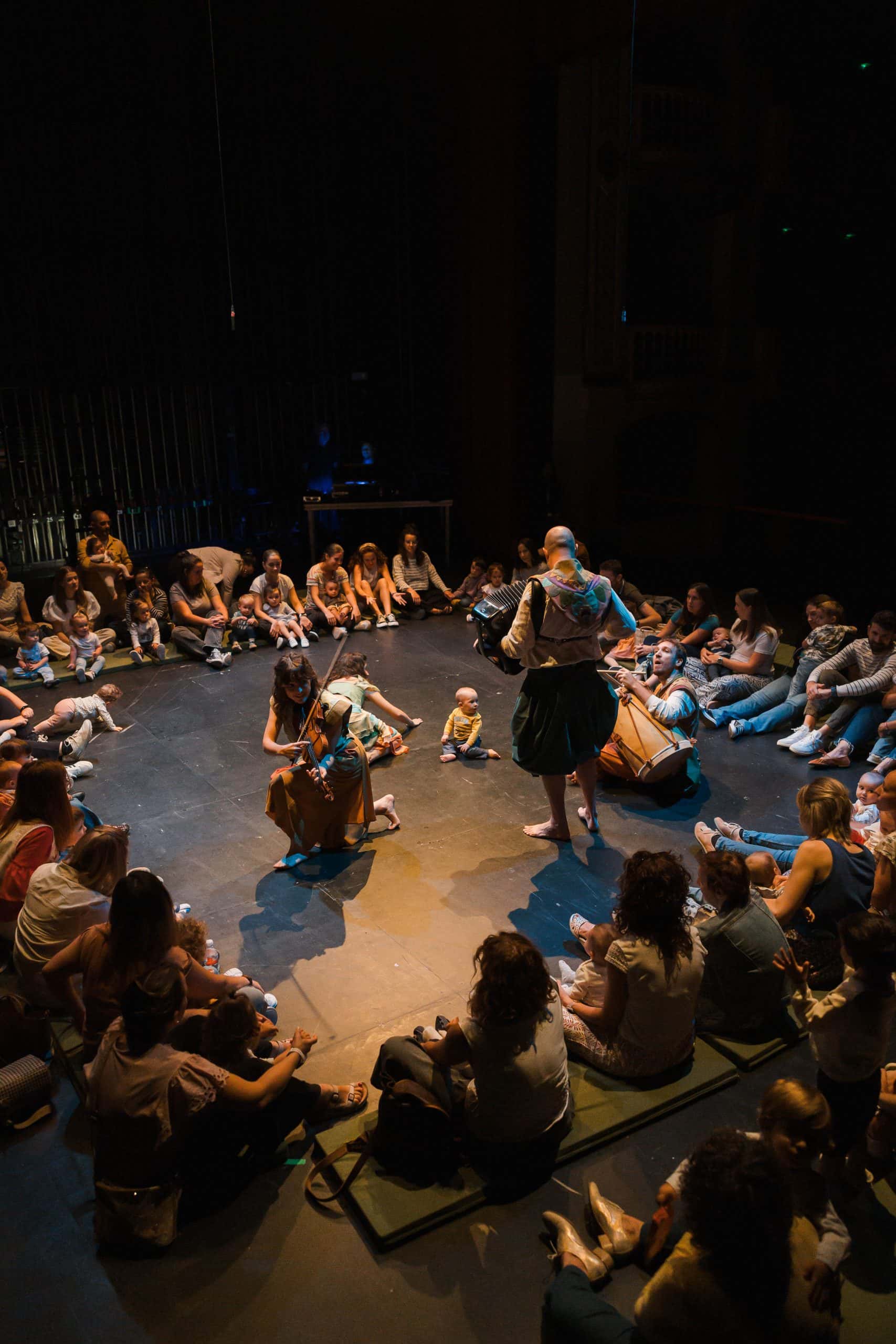 Festival elPetit: Espectacle familiar Amamá, a càrrec d'Ajayu Dúo
