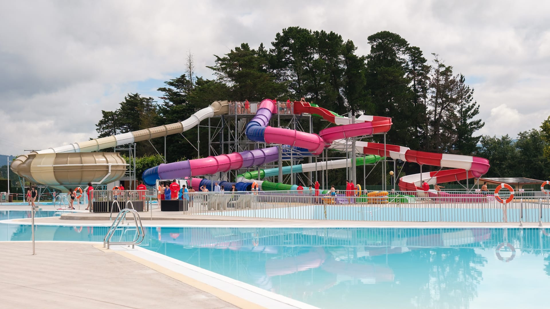 Ampliación del parque acuático de Monterrei para el verano 2026