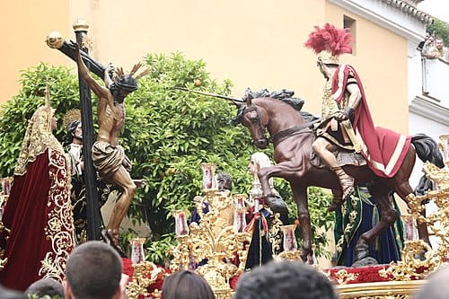 Besamanos y besapiés del Domingo de Pasión en Sevilla