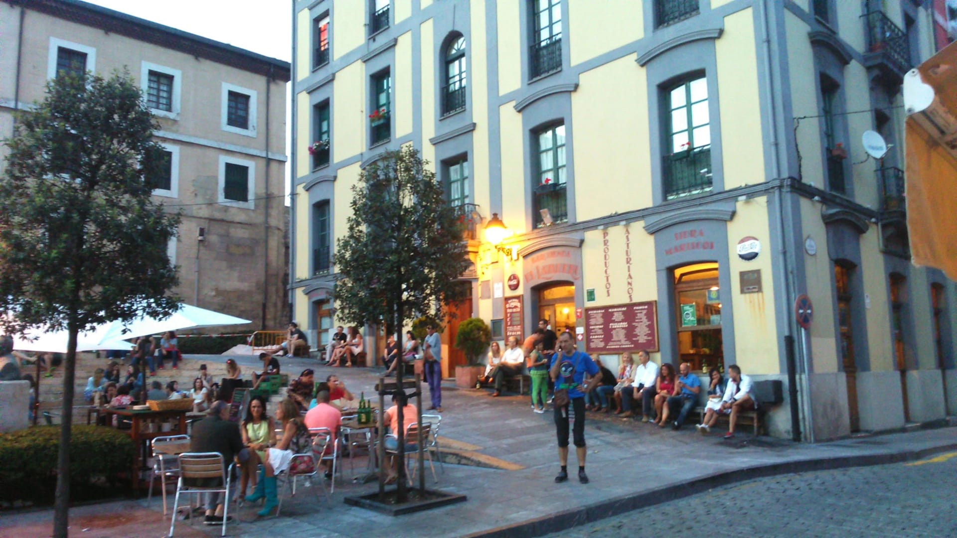 Comer en El Lavaderu de Cimadevilla