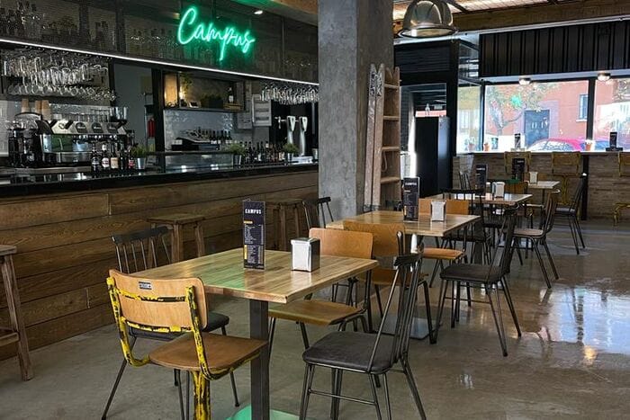 Campus Bar en Getafe: hamburguesas y street food
