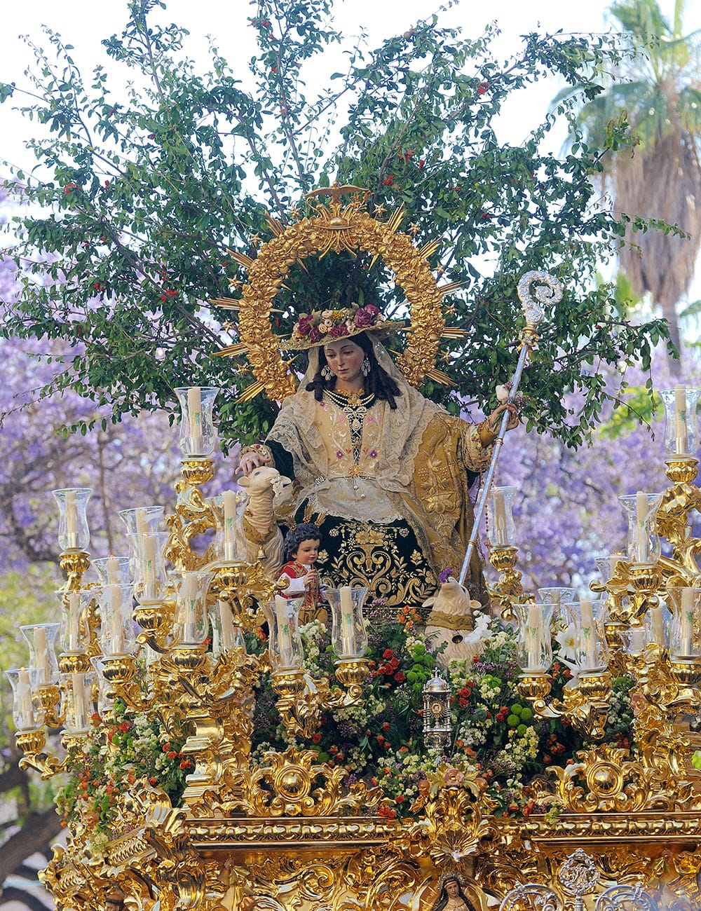 Visita al camarín de la Divina Pastora