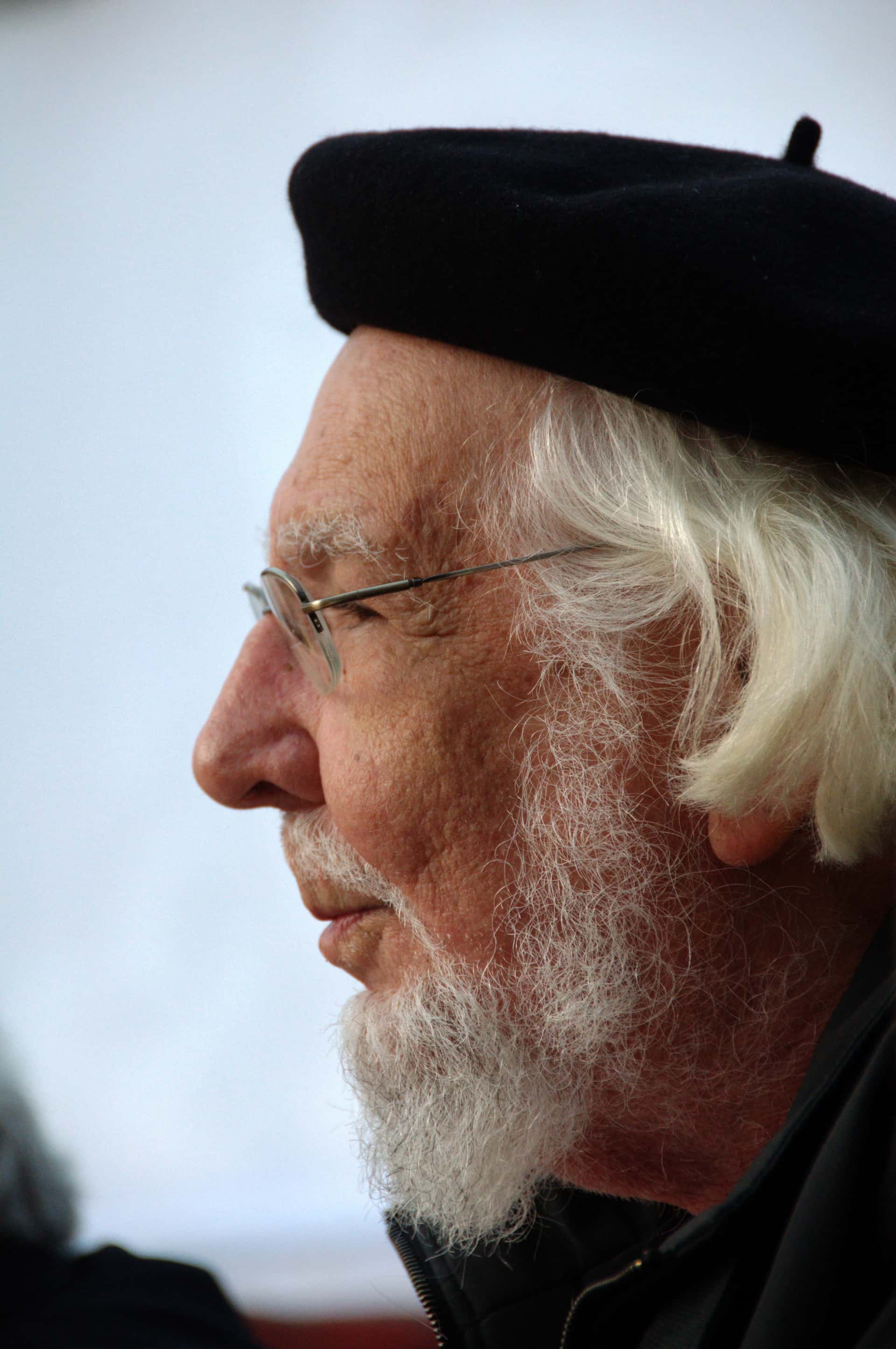 Ernesto Cardenal: De monje trapense a ministro de cultura sandinista