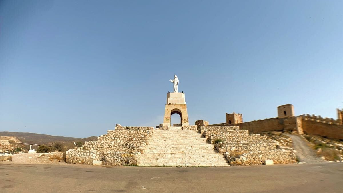 Las murallas del Cerro de San Cristóbal abren este verano