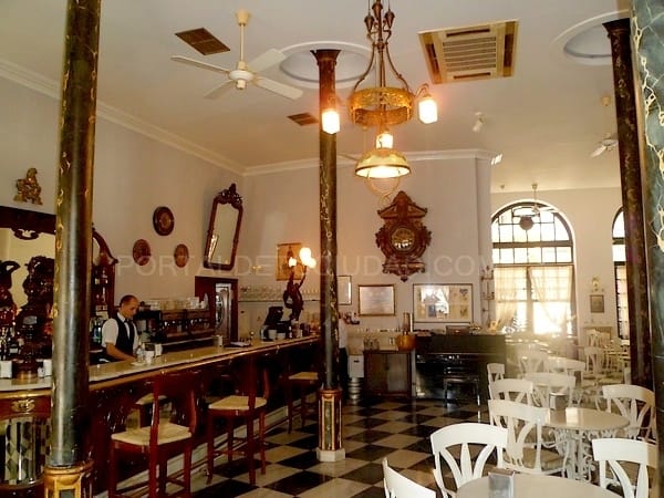 Cafeterías clásicas en Valladolid para leer y relajarse