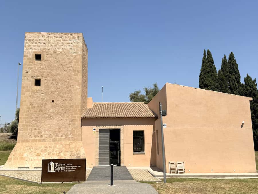 Escapada desde Alcantarilla: descubre la Torre Sarrió